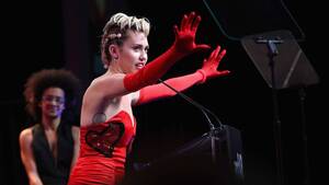 Bobs House Of Porn Miley - Miley Cyrus Cries at amfAR AIDS Gala -- And Offers to Get Naked