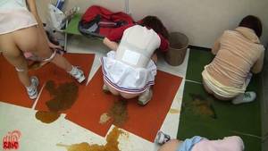japanese girl diarrhea - Mass food poisoning case of 20Ãƒâ€” years old girls occurred at the tennis  club in the Kansai region. Five figures and 39 minutes of diarrhea sprayed  all over ...