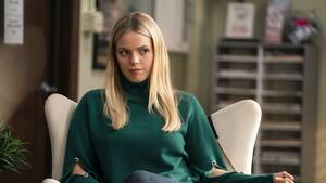 Club 17 Porn Magazine - Sex Lives of College Girls Season 3: What We Know So Far