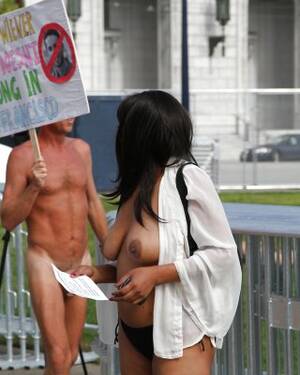 Black Women Public Porn - Black Woman Protesting Naked in Public Porn Pictures, XXX Photos, Sex  Images #973235 - PICTOA