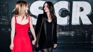 Courteney Cox Dildo Porn - Courteney Cox Holds Hands with Look-Alike Daughter at 'Scream VI' Premiere