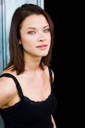 Crystal Reed Porn - Scottie Thompson thinks Clatto readers are sexy (you totally bought that,  didn't