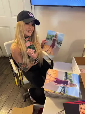 411 Porn Stars - Paris White Super Sexy Signed 8x10 Photo Porn Star Adult Model COA Proof 411  | eBay