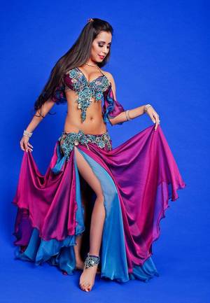 Arab Belly Dancer Natalia Porn - roupas luxuosas para danca do ventre