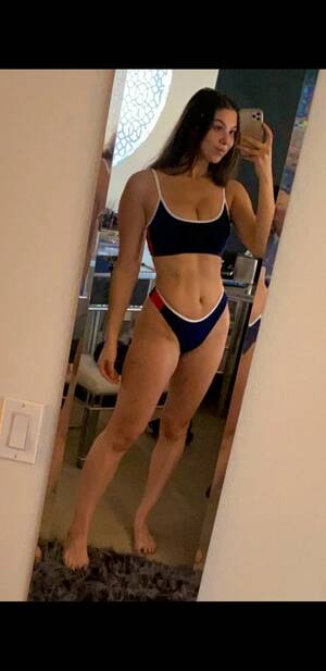 Kira Kosarin Porn Real - kira kosarin : r/CelebrityBelly