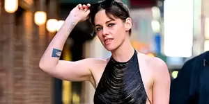 Kristen Stewart Ass Porn - Kristen Stewart Discusses 'Enormous Pressure' Felt After Coming Out