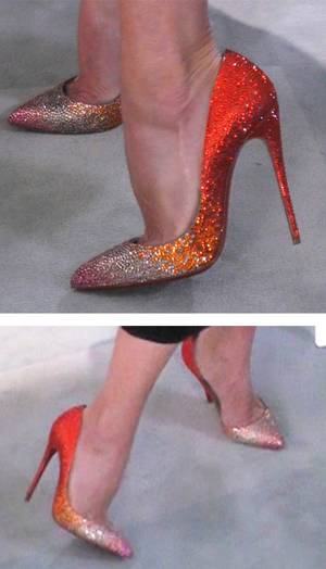 kelly ripa nylon feet - Kelly Ripa's sparkly gradient ombrÃ© Christian Louboutin heels. (A Christmas  gift from husband Mark