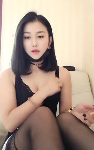 chinese camgirl nude - Chinese camgirl(No nude)