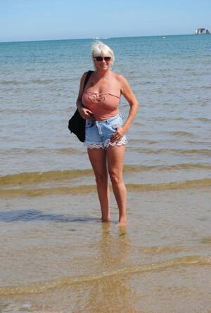 granny sex on beach - Granny Beach Porn Pics & MILF Sex Photos - IdealMilf.com