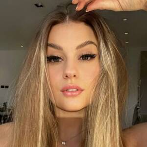 holly day - Holly H (@HollyH) / X