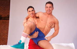 Marc Dylan Gay Porn Military - American pornstars strongman Topher Dimaggio and beefcake Marc Dylan  sucking and fucking each other