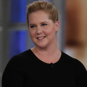Amy Schumer Blowjob - Amy Schumer's nude C-section selfie inspires fellow moms