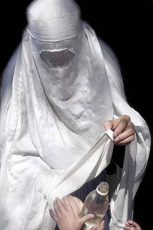 Afghanistan Burka Porn - Afghan woman wearing higab with nijab -- *a niqab (veil or mask,