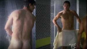 Italian Shower - Italian str8 team naked in the shower - ThisVid.com em inglÃªs