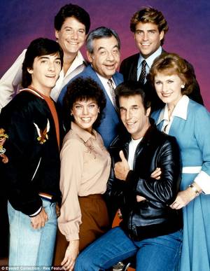 Erin Moran Happy Days Porn - Chachi has said he is not helping Joanie, but The Fonz will. Henry Winkler,  who is an incredibly nice guy, is working to get Erin Moran work again and  to ...