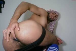Arabian Men Of Porn - Arab man With pretty Assplay at ONLY GAY MEN TUBE