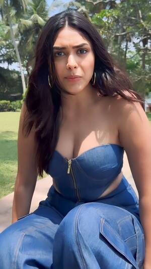 indian actress nude girls - Mrunal Thakur | Bollywood girls, Beautiful bollywood actress, South indian  actress hot