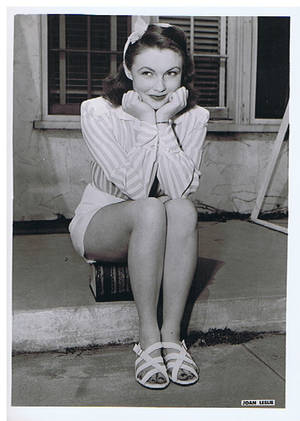 1950s hollywood movie upskirts - WWII pinup sweetheart Joan Leslie Sexy vintage leggy upskirt photo