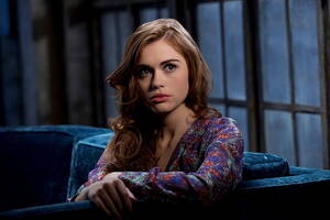 Holland Roden Porn - HD wallpaper: holland roden 4k hd 1080p, one person, portrait, young adult  | Wallpaper Flare