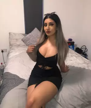 british indian girls nude - British indian beauty in black dress nude porn picture | Nudeporn.org