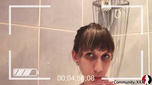 Fingering Ugly Girls Porn - Ugly teen hides in bathroom to finger herself - XNXX.COM