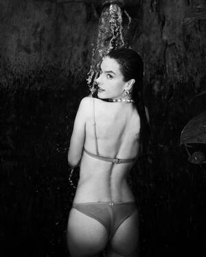Alessandra Ambrosio Porn - Alessandra Ambrosio's Bikini Photos: See Swimsuit Pictures