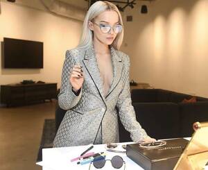 Dove Cameron Glasses Lesbian - Pin on Suit up