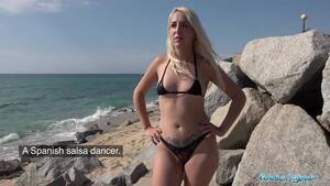 blonde beach fuck - Public Agent Blonde Liz Rainbow fucked on the beach in a bikini -  XVIDEOS.COM