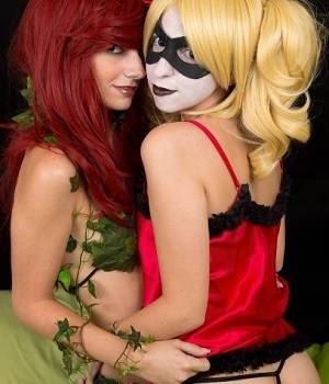 Disney Cosplay - Cosplay Deviants People are somehow OK with this. Even with zero diamonds.