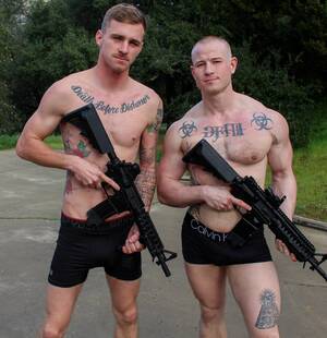 Muscle Porn Nazi Skinheads - Muscle Hunk Niko Carr Makes His Gay Porn Debut Fucking Ryan Jordan Bareback  On Active Duty