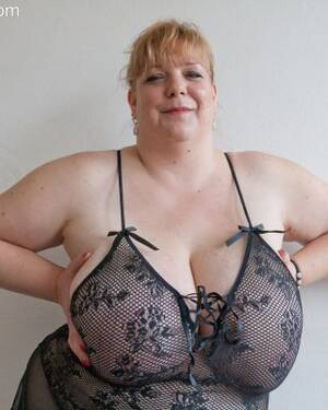 mature, homemade, big tits, chubby - Mature BBW amateur lets huge tits pop out of lingerie Porn Pictures, XXX  Photos, Sex Images #2705939 - PICTOA