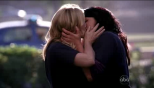 hot lesbian girls kissing - Dear Snow White and the Huntsman: Kissing. You're Doing it Wrong. |  Culturally Disoriented