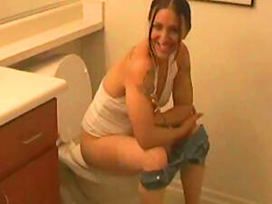 Girl On Toilet Porn - Hot girl sitting on the toilet - scat porn at ThisVid tube