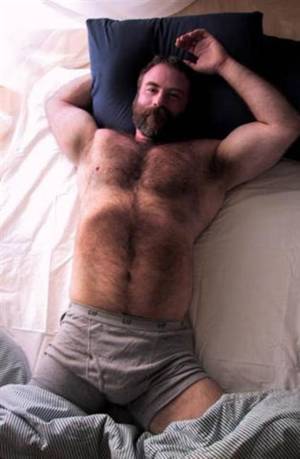 Black Hairy Bear Porn - Real estate agent shows his.