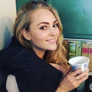 Annasophia Robb Emily Osment Porn - Instagram: @annasophiarobb