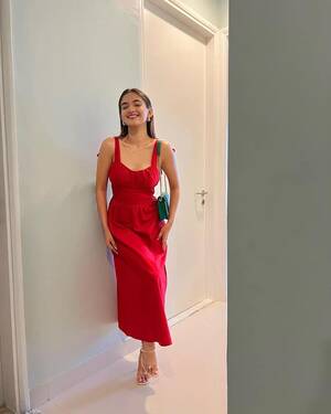 bollywood actress anushka xxx pics - Anushka Sen Looks Stunning In A Red Dress. See Pics