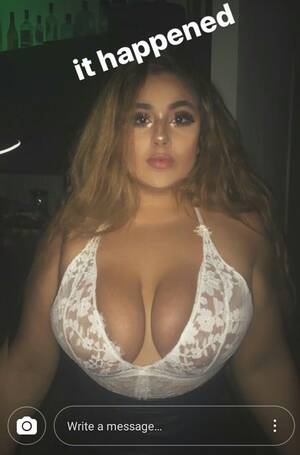 Latina White Porn - Latina + White Flowery Top Porn Pic - EPORNER