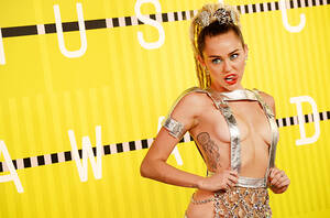 Miley Cyrus Big Tits - Miley Cyrus Gets Very Nude for 'V' Magazine