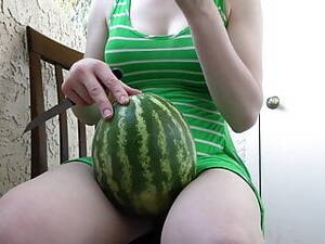 brazilian shemale fuck watermelon - Trans girl fucks a watermelon | xHamster