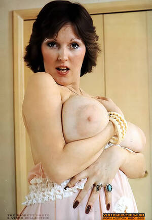 big tit porn stars 70s - 1970 Porn Star Big Breasts | Sex Pictures Pass