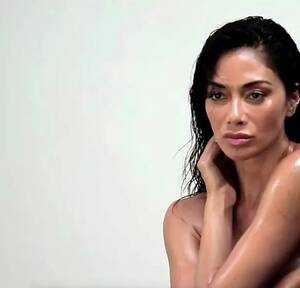 Nicole Scherzinger Porn - Nicole Scherzinger strips completely NAKED as she poses for raunchy promo  shots for her new perfume - Mirror Online
