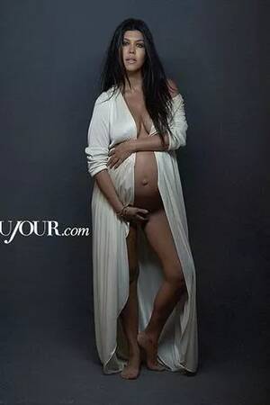 kim kardashian pregnant nude - Kim Kardashian praises pregnant Kourtney's naked photoshoot as she follows  her lead to #BreakTheInternet - Mirror Online