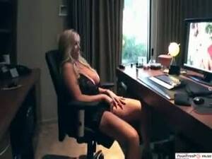 mom watch - Mom With Big Tits Caught Watching Porn : XXXBunker.com Porn Tube
