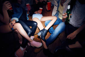 Drunk Girl Club Sex - Why Teenagers Mix Drinking and Sex - The New York Times