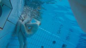 naked underwater voyeur - women voyeur sex videos jpg 1152x768