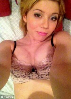 Jennette Mccurdy Naked Porn - Future of Sam & Cat in doubt after Jennette McCurdy leaked selfies scandal  | Daily Mail Online