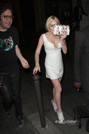 lindsay lohan upskirt cannes - Lindsay Lohan: Upskirt as she leaves a Club in Paris, Sep 30 - Lindsay Lohan  Photo (25732149) - Fanpop