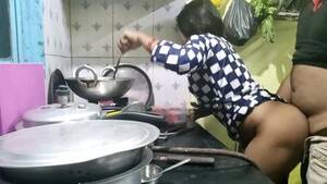 desi girl fuck in kitchen - Fucked in the kitchen while cooking - Indian xxx videos