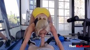 Blonde Workout Porn - Blonde MILF Gets Huge Cock After Workout - XNXX.COM