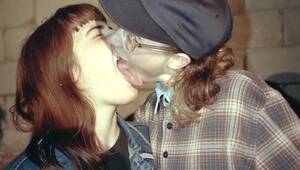 Amateur Couple Kissing - Slideshow of Amateur Couples Deep Tongue Kissing Porn Video | HotMovs.com